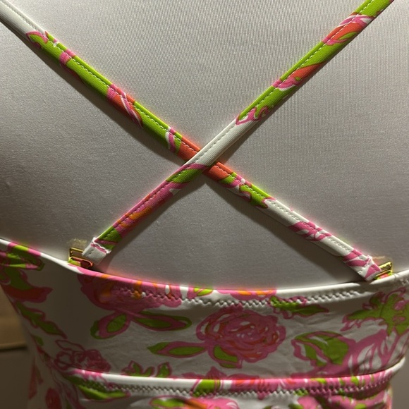 Lilly Pulitzer Tankini Swim Top Women Size Medium adjustable straps - Picture 5 of 6
